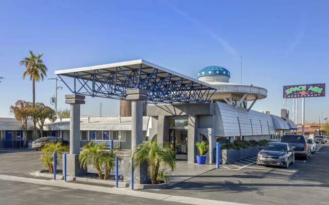 Best Western Space Age Lodge