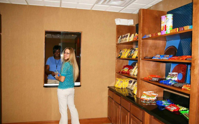 Hampton Inn & Suites Fremont