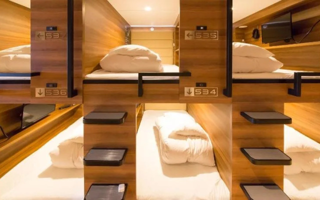 Sauna & Capsule AMZA (mens only) – Guest Rooms – Osaka