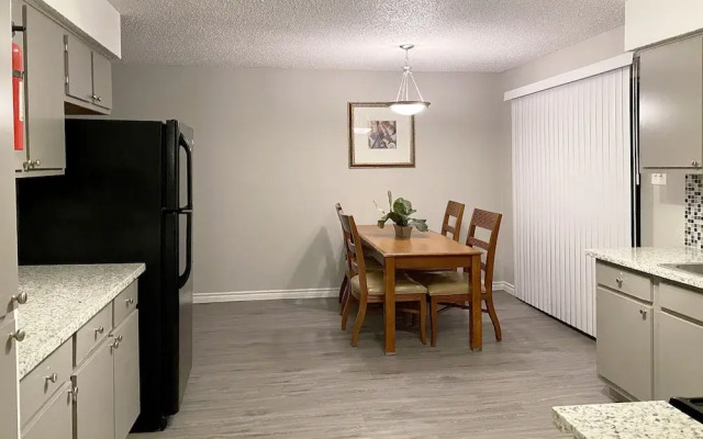 OYO Apartments at Eden Pointe