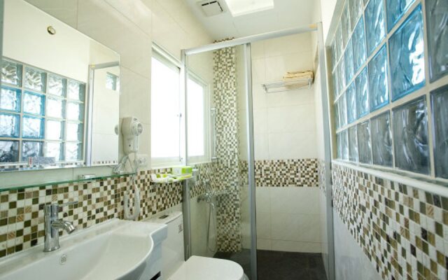 Sunshine Sea View B&B