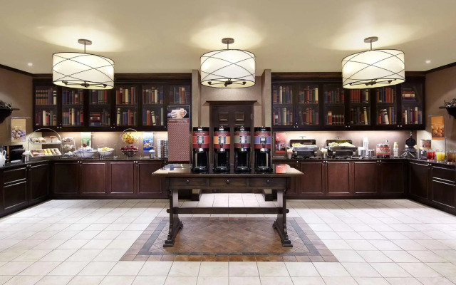 Hampton Inn & Suites by Hilton Montreal-Dorval
