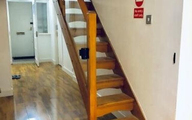O Hostel