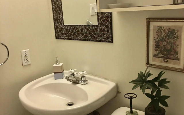 Comfy Guest House