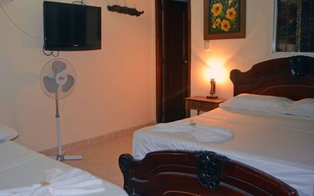 Mayleen Colonial Hotel
