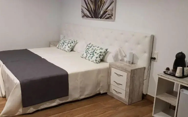 Sandra Rooms