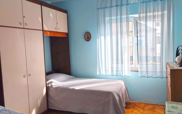 Apartment 356