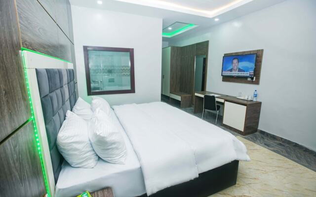 Chinbell Luxury Hotel & Suites Lekki