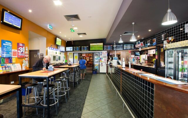 Nightcap at Playford Tavern