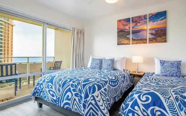 Ilima Suite at The Ilikai Short Walk to Beach!
