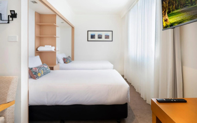 Gateway Hotel by Nightcap Plus