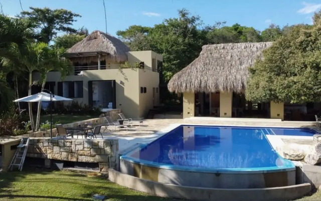 w Lovely 4BR Villa at Mesa de Yeguas