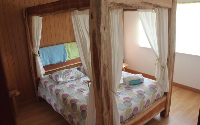 Almagreira Surf Hostel