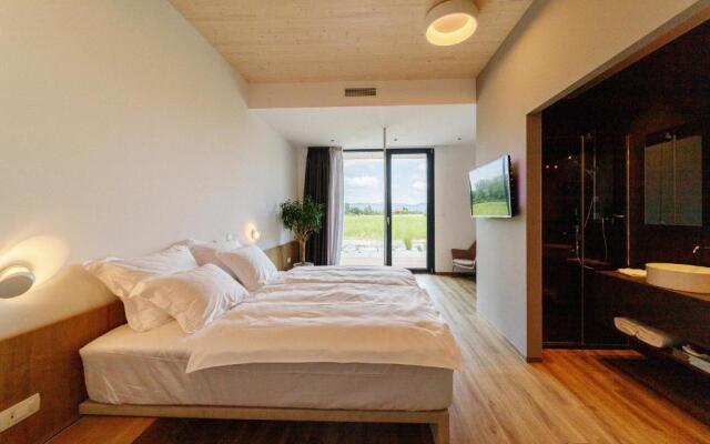 Wud Hotel