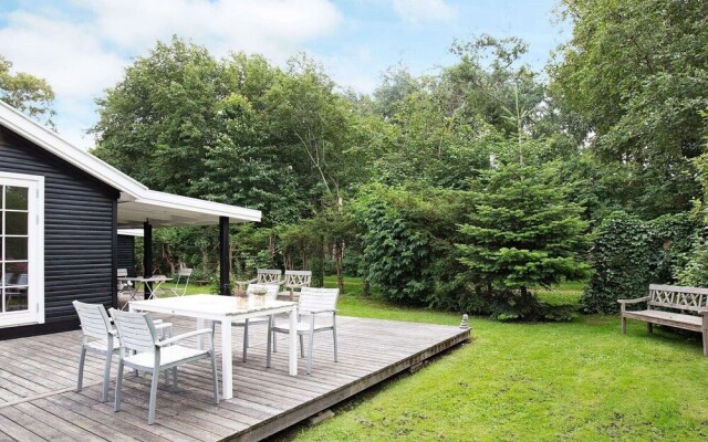 Gorgeous Holiday Home in Gilleleje with Terrace