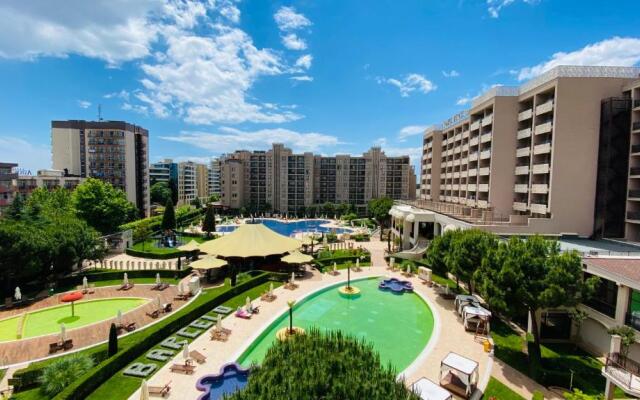 ROYAL BEACH private apartment
