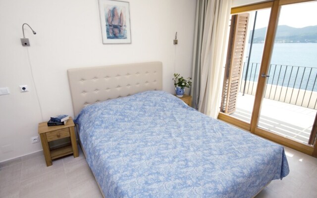 EOL Apartments