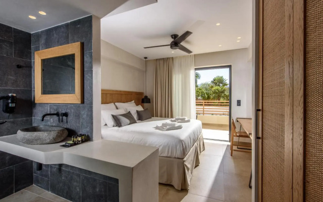 AneSea Hotel