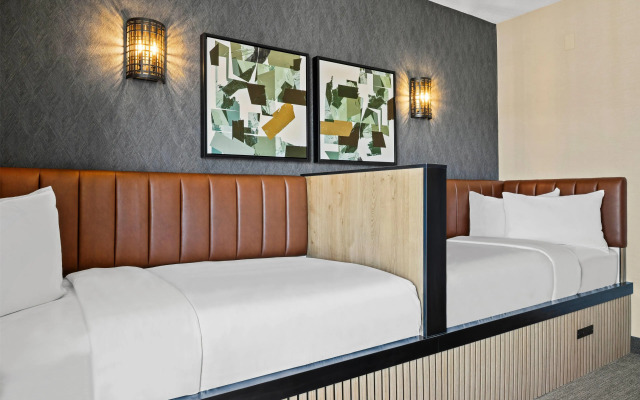 Ramada by Wyndham Drumheller Hotel & Suites
