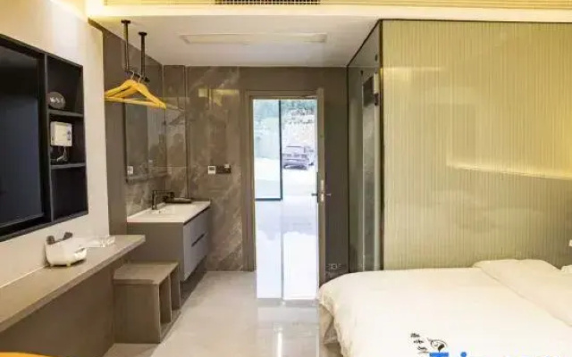 Orange-Scented Villa