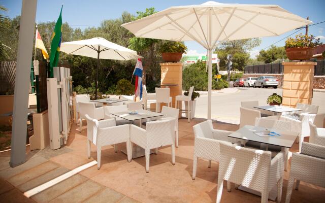 Apartamentos Playa Ferrera