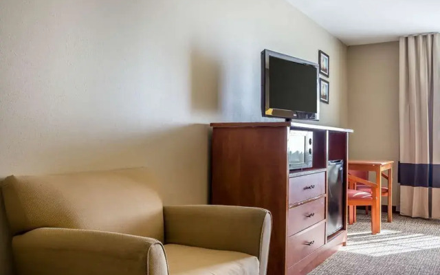 Comfort Inn & Suites