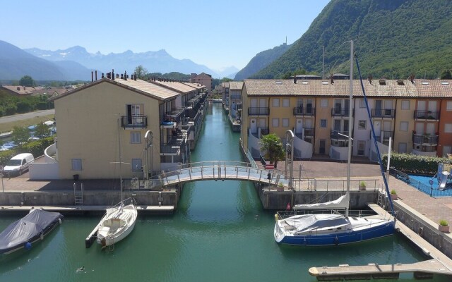Bougainville C3 R Port-valais