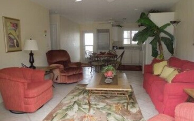 Jamaica Royale 097 - 2 Br Condo