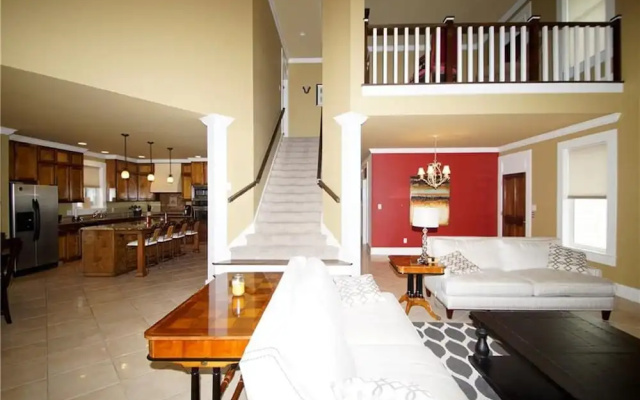 Hemingways Luxury Beach Place