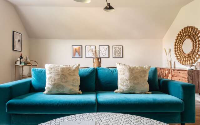 The Streatham Common - Modern & Bright 2BDR Apartment