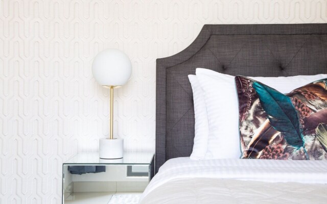 Stylish & Space-savvy 1BR Apt in Business Bay