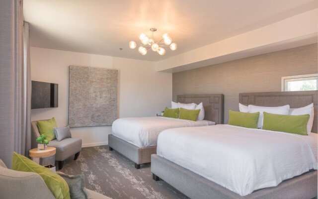The Greens Hotel - Del Paso Blvd