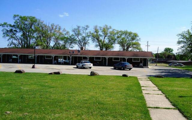 Spinning Wheel Motel