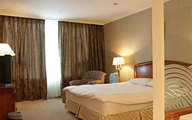 High1 Palace Hotel & CC (High1 Hotel&CC)