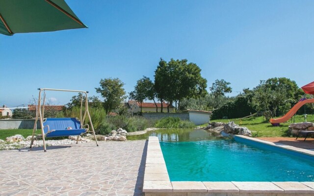 Nice Home in Bratulici With Wifi and 6 Bedrooms