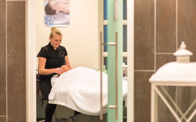 Modern Chalet With Dishwasher, Near the Beach