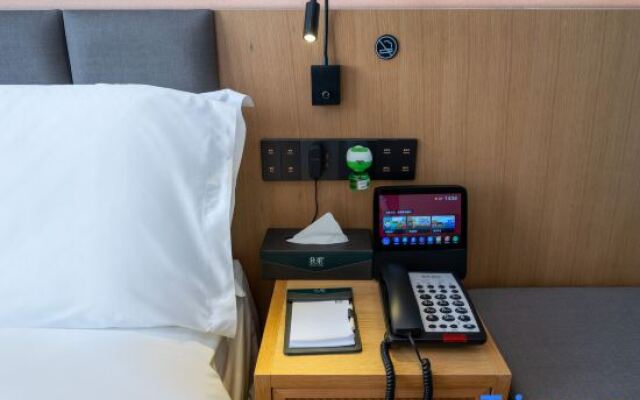 TRUE GO Hotel (Beijing Jianguomen Capital Pediatric Institute)