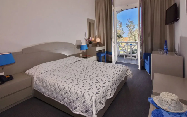 Mantenia Hotel