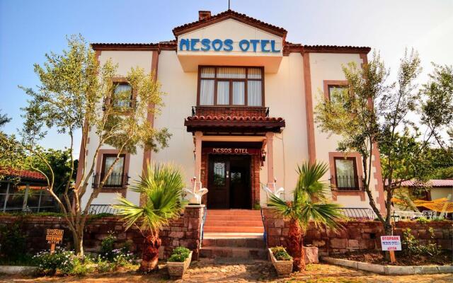 Nesos Hotel