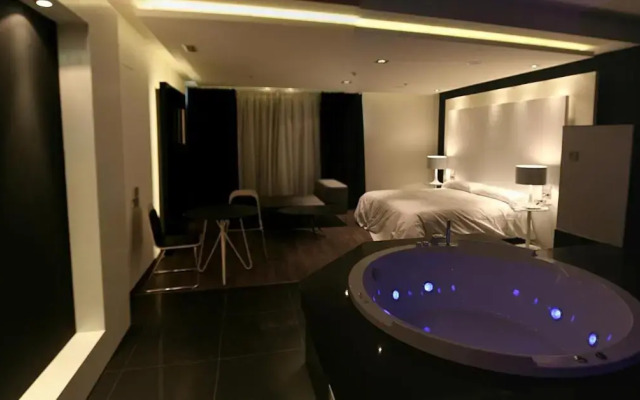 Kadrit Hotel