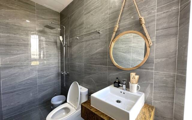 OYO 1193 Huynh Gia Hotel