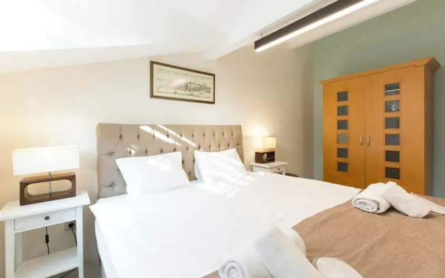 Malliott Sadri Alishik Apartment Istiklal