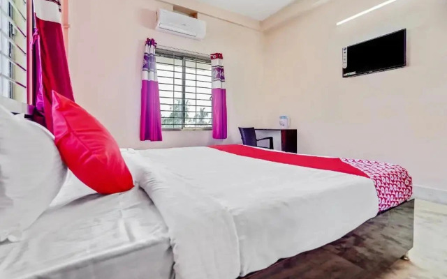 Satya Homes by OYO Rooms