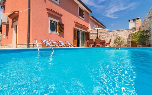Nice Home in Banjole With Wifi and 2 Bedrooms