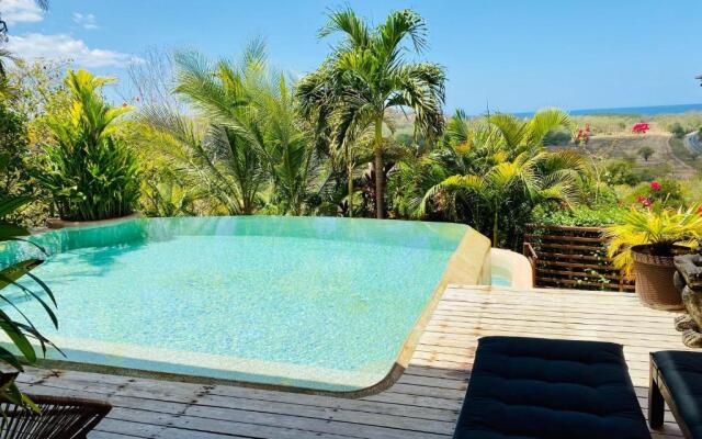 Casa Bahia Sur - Luxury Ocean View 3 Bedroom Home