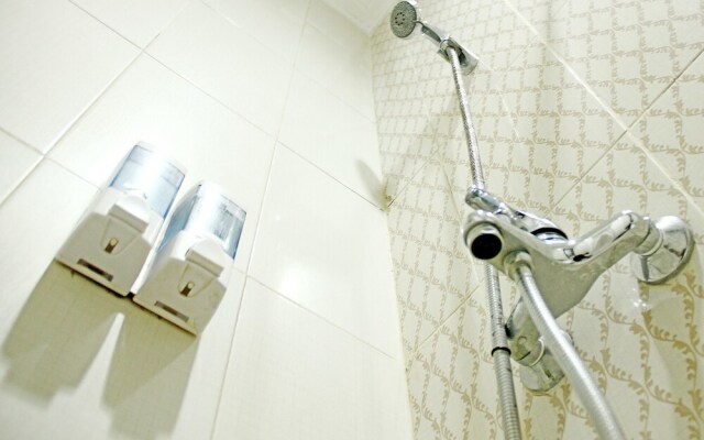 ZEN Rooms Kiaracondong