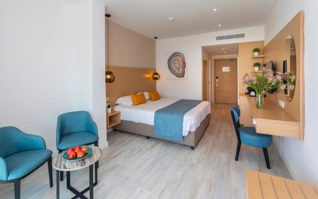 Leonardo Crystal Cove & Spa by the sea - Adults Only