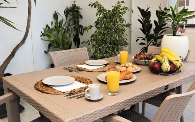 Koules Sea View City Apartment