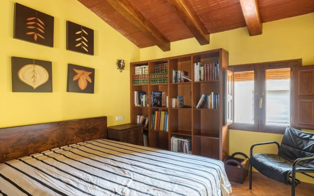 Cosy Holiday Home in Valencia With Billiards and Barbecue