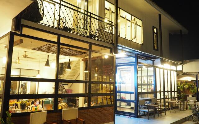 Sherloft Home and Hostel Private Room